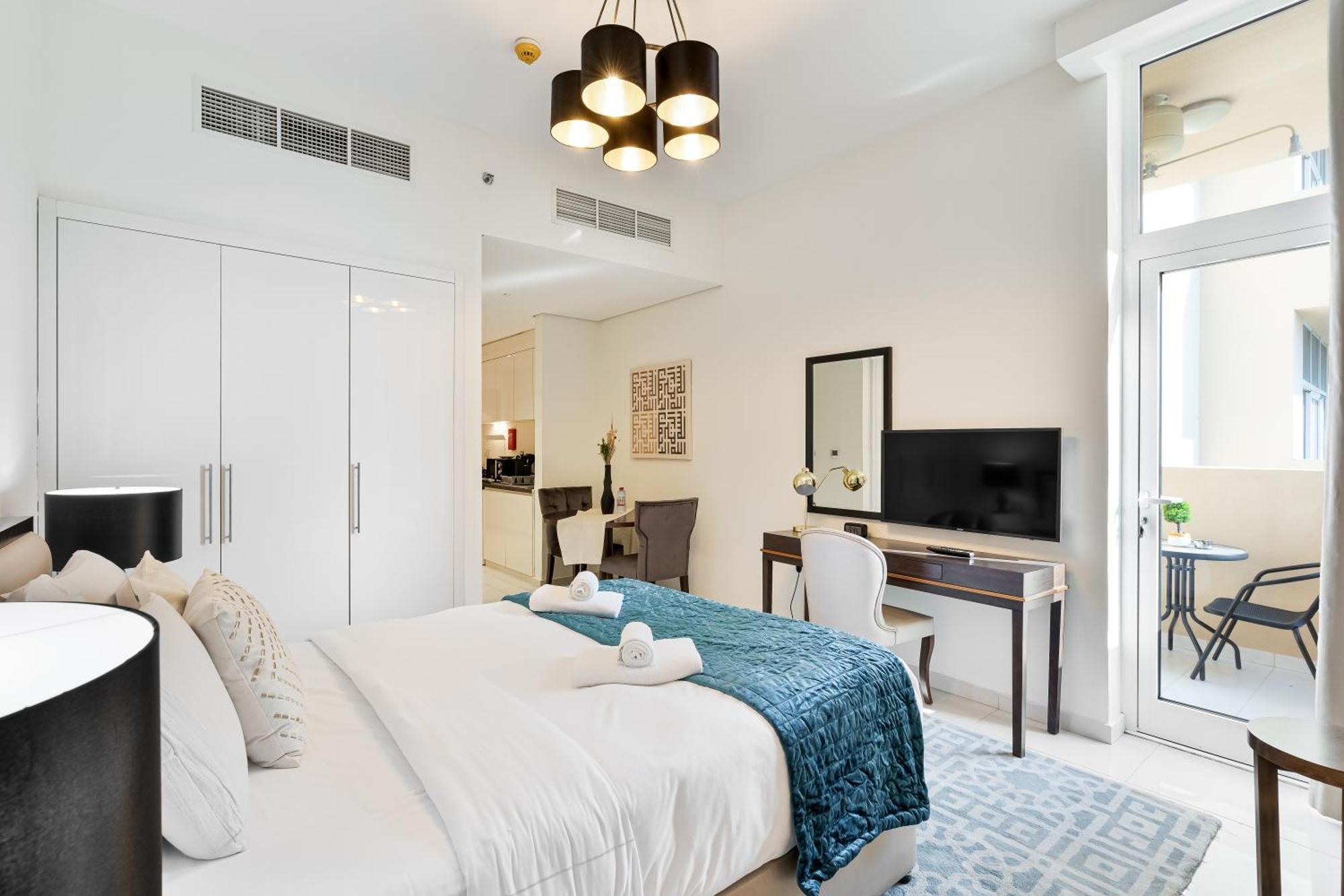 Apartment Urban Sanctuary With Pool, Gym And Playground *