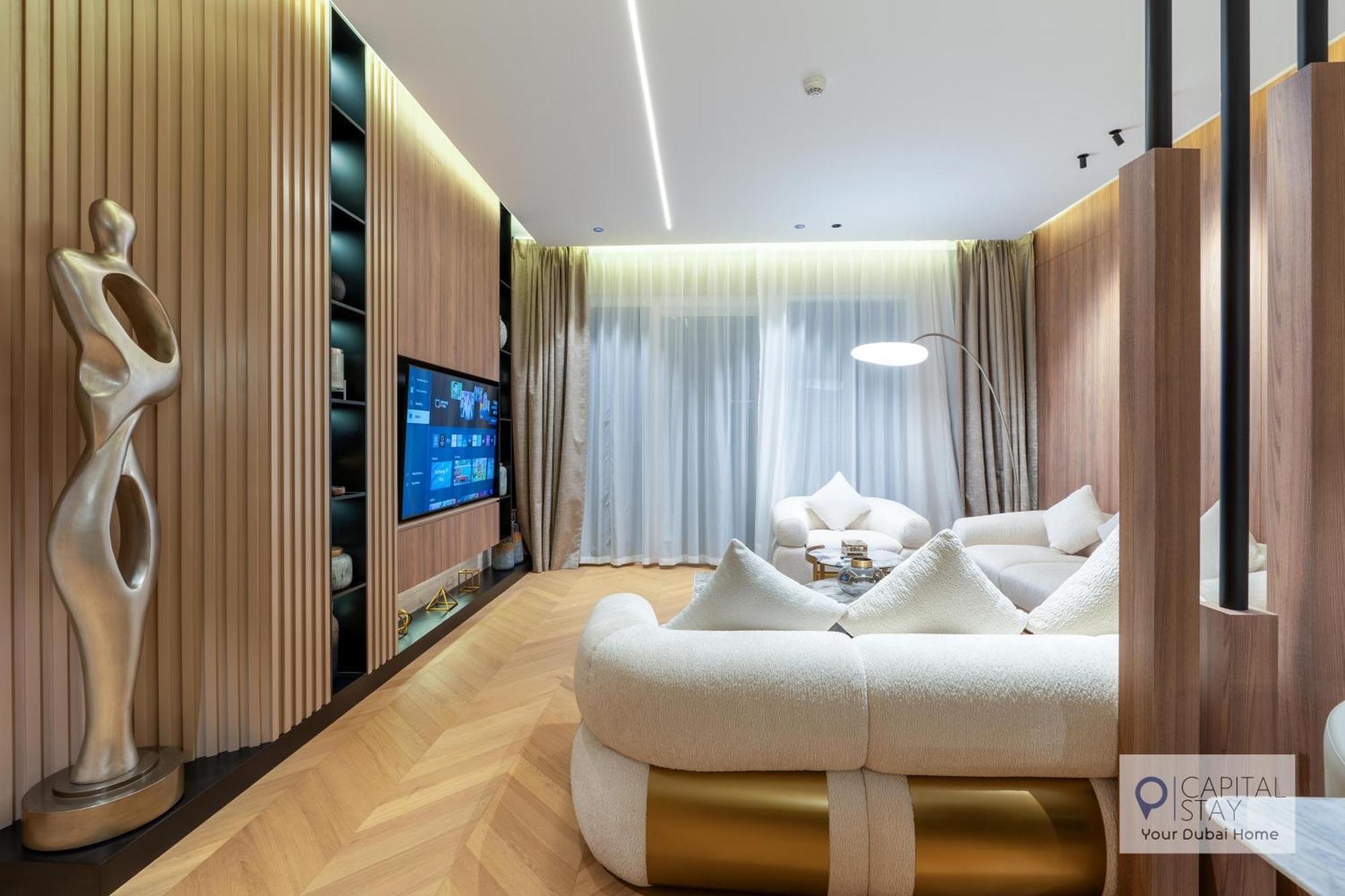 Luxury Beachfront 3 Bed In Jbr *