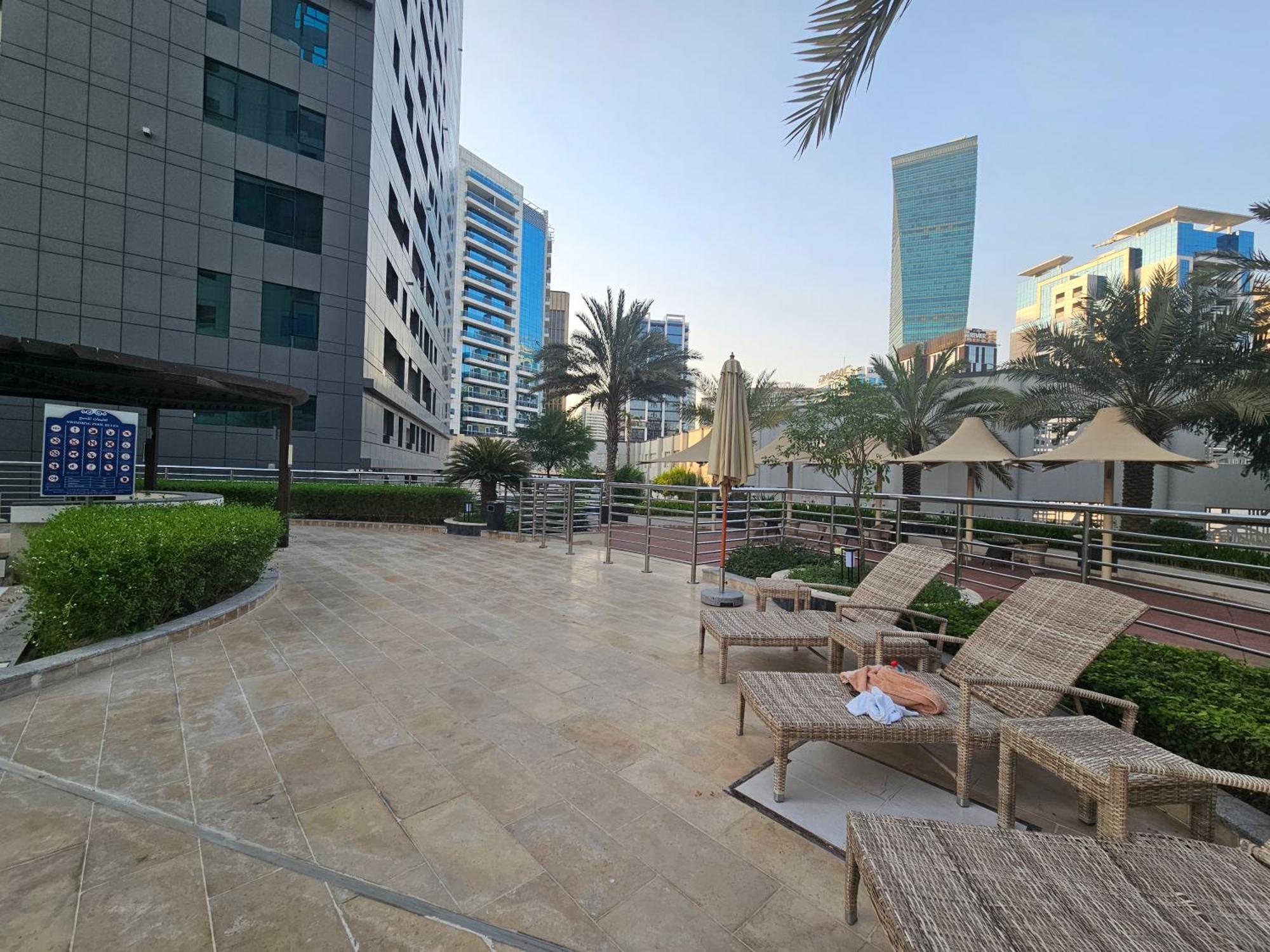 Vacay Lettings - Damac Capital Bay Tower Apartment *