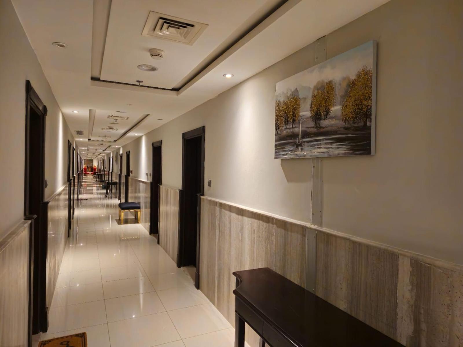 Al Manara Premium Shk Zayed Apartment Dubai