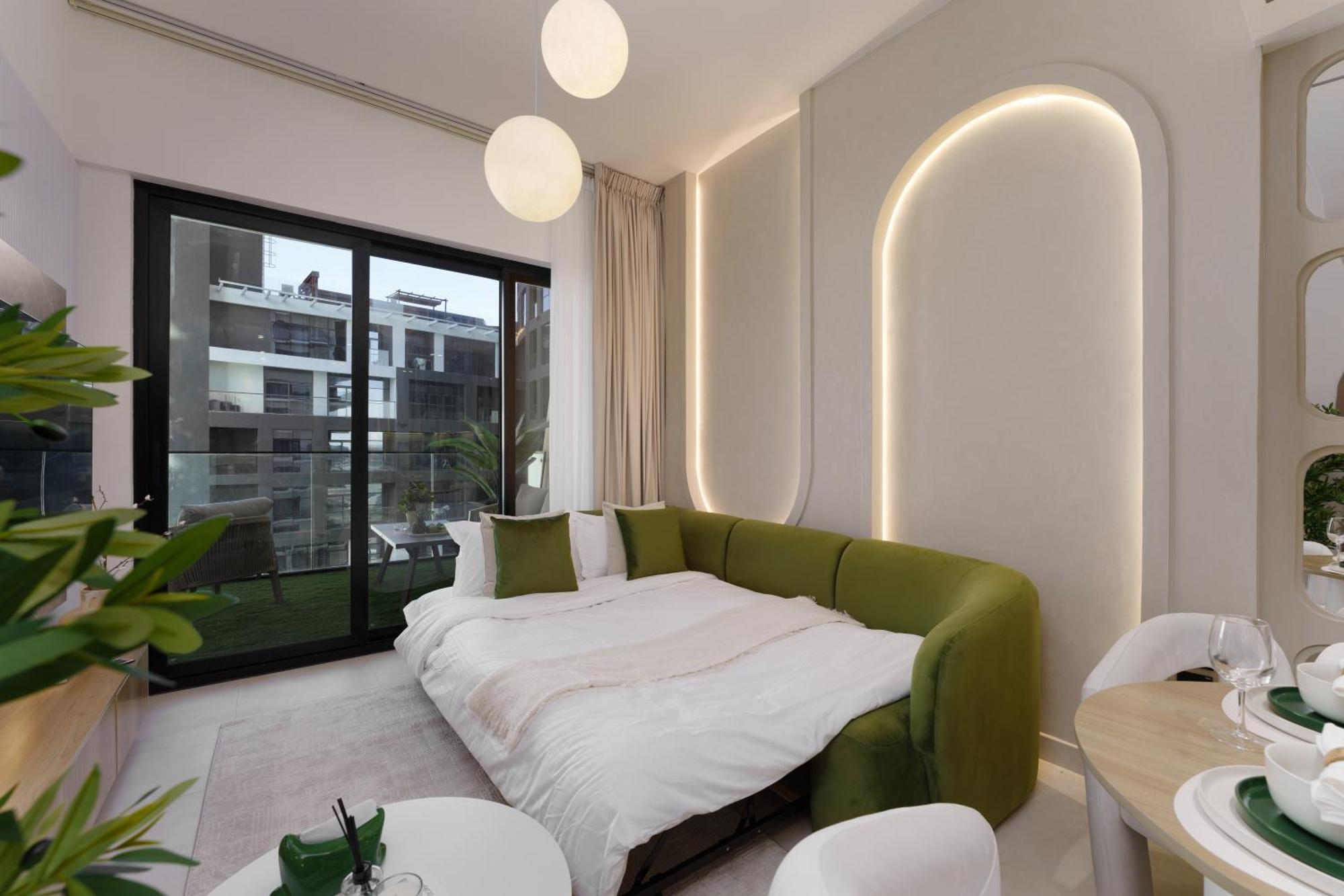 The Burj And Canal Views Apartment Dubai