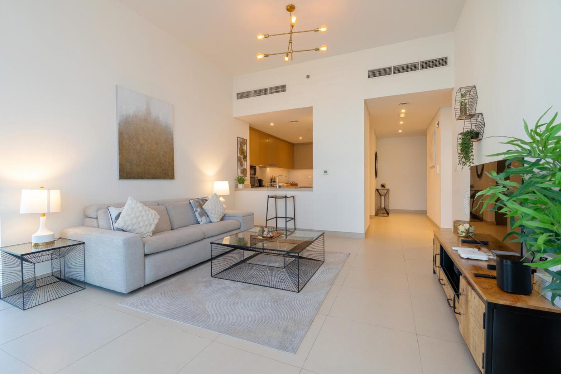 Cozy And Stunning Waterfront One Bed Dubai