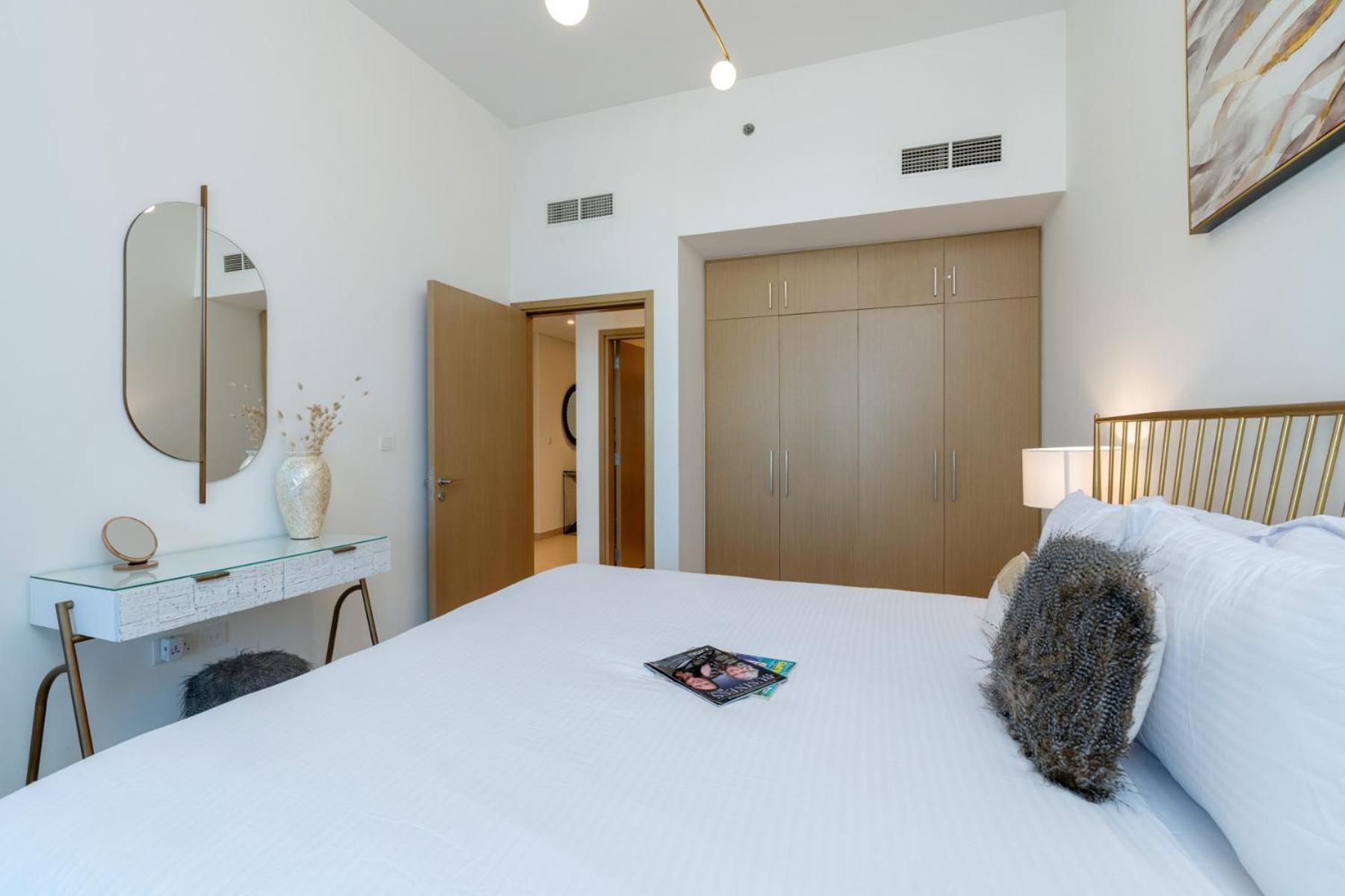 Apartment Cozy And Stunning Waterfront One Bed Dubai