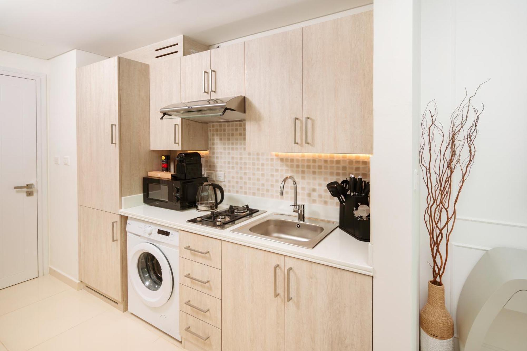 On Palm Jumeirah Parking Apartment