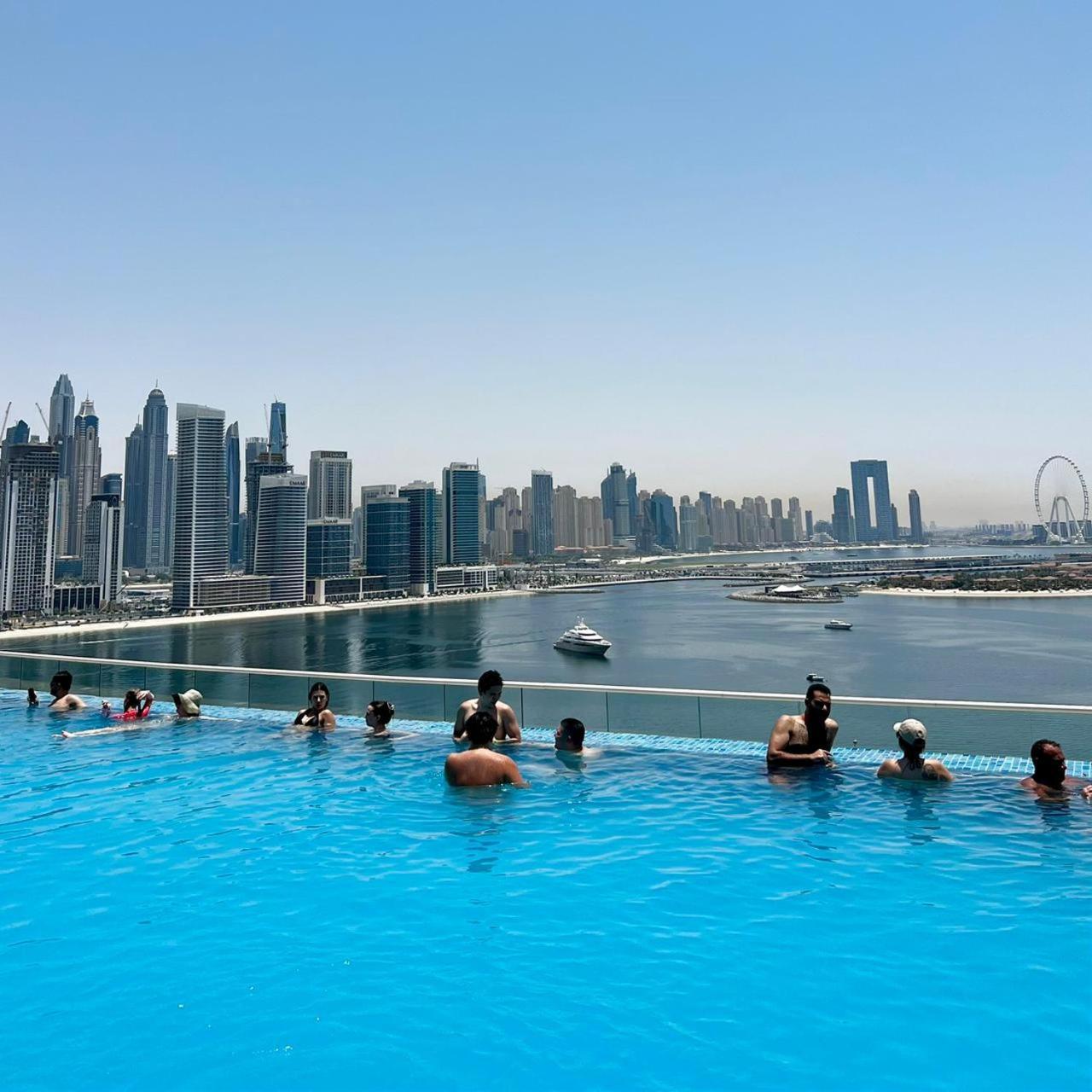 On Palm Jumeirah Parking Apartment