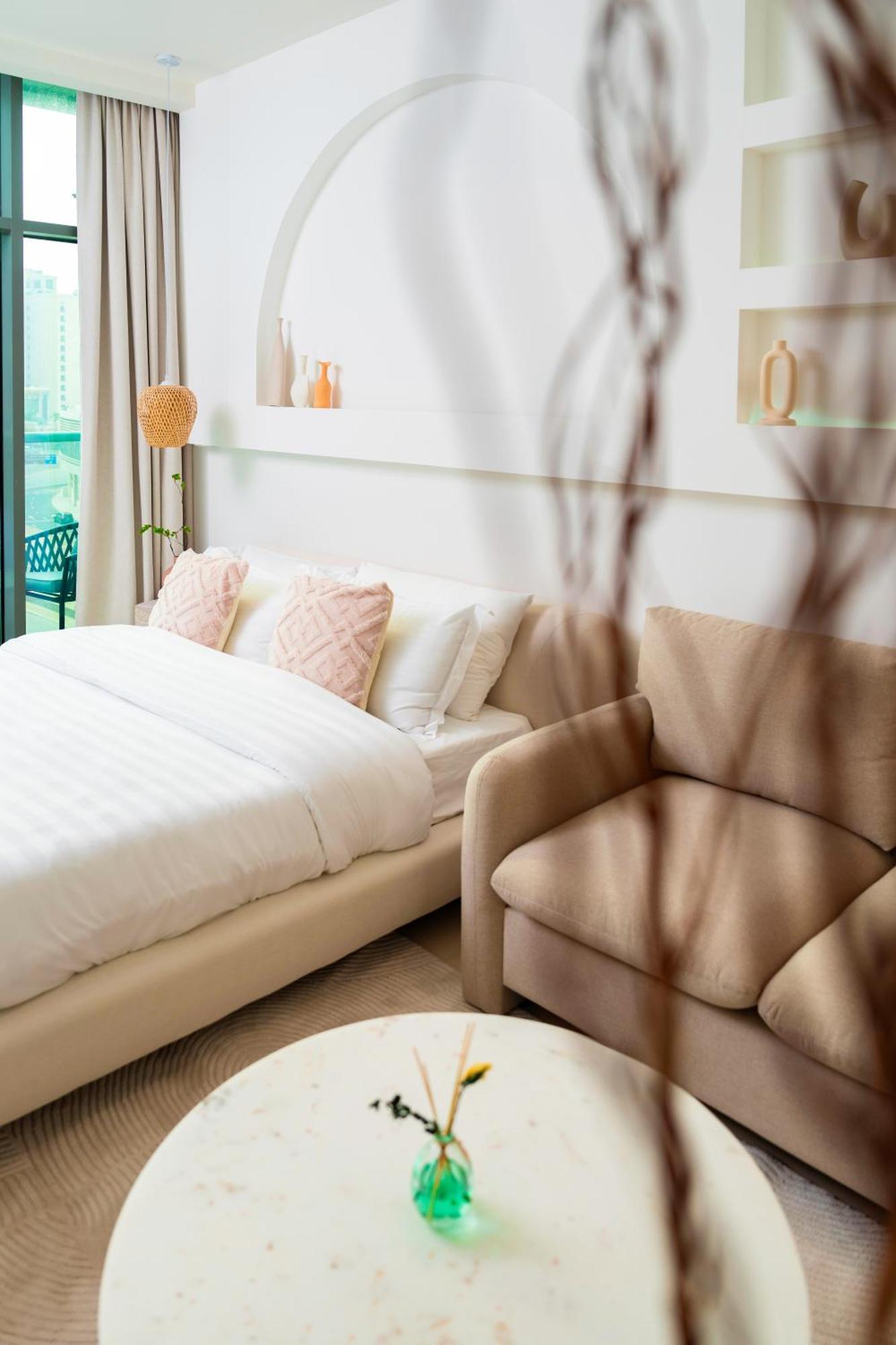 On Palm Jumeirah Parking Apartment
