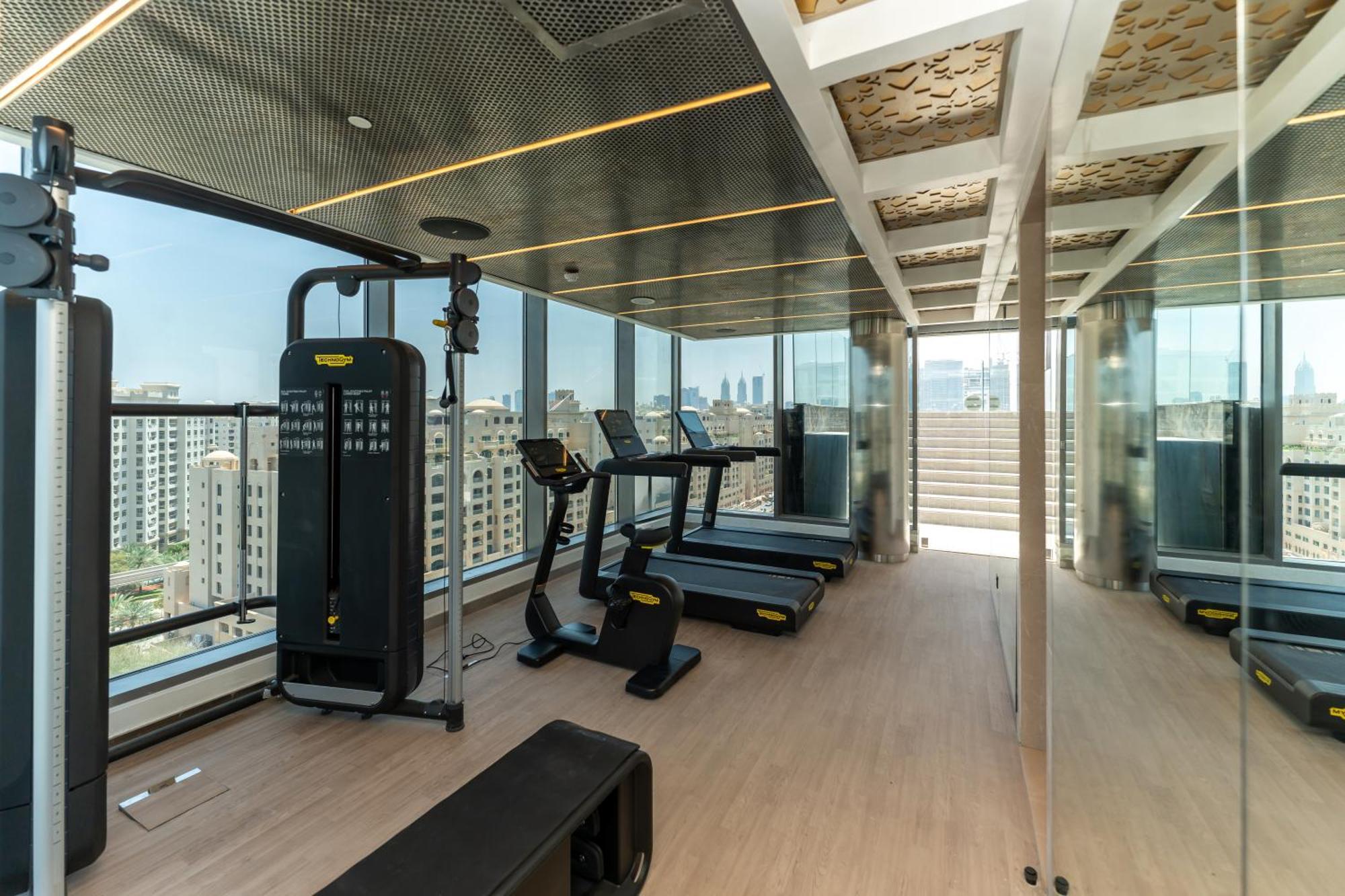 Tumbi West Palm Dubai,tapestry Collection Hilton 4*