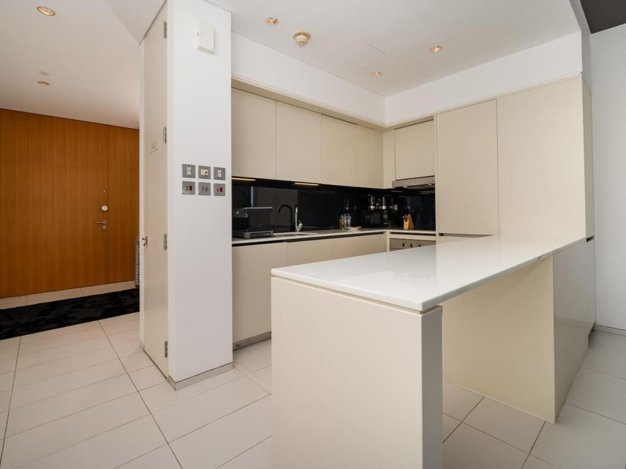 Luxury 1-bed Difc - Views In A Prime Area Dubai