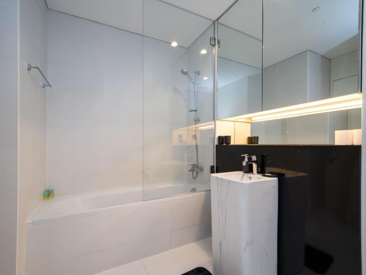 Luxury 1-bed Difc - Views In A Prime Area Dubai