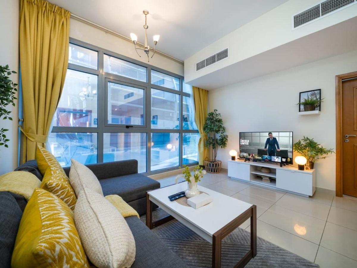 Marina 1 Bed With Direct Metro Access