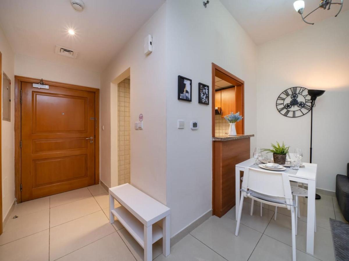 Apartment Marina 1 Bed With Direct Metro Access *
