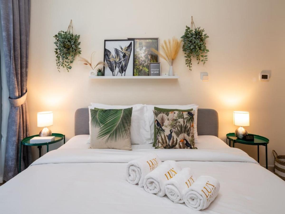 Marina 1 Bed With Direct Metro Access