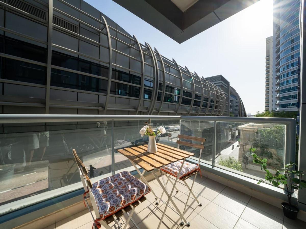 Marina 1 Bed With Direct Metro Access Apartment *
