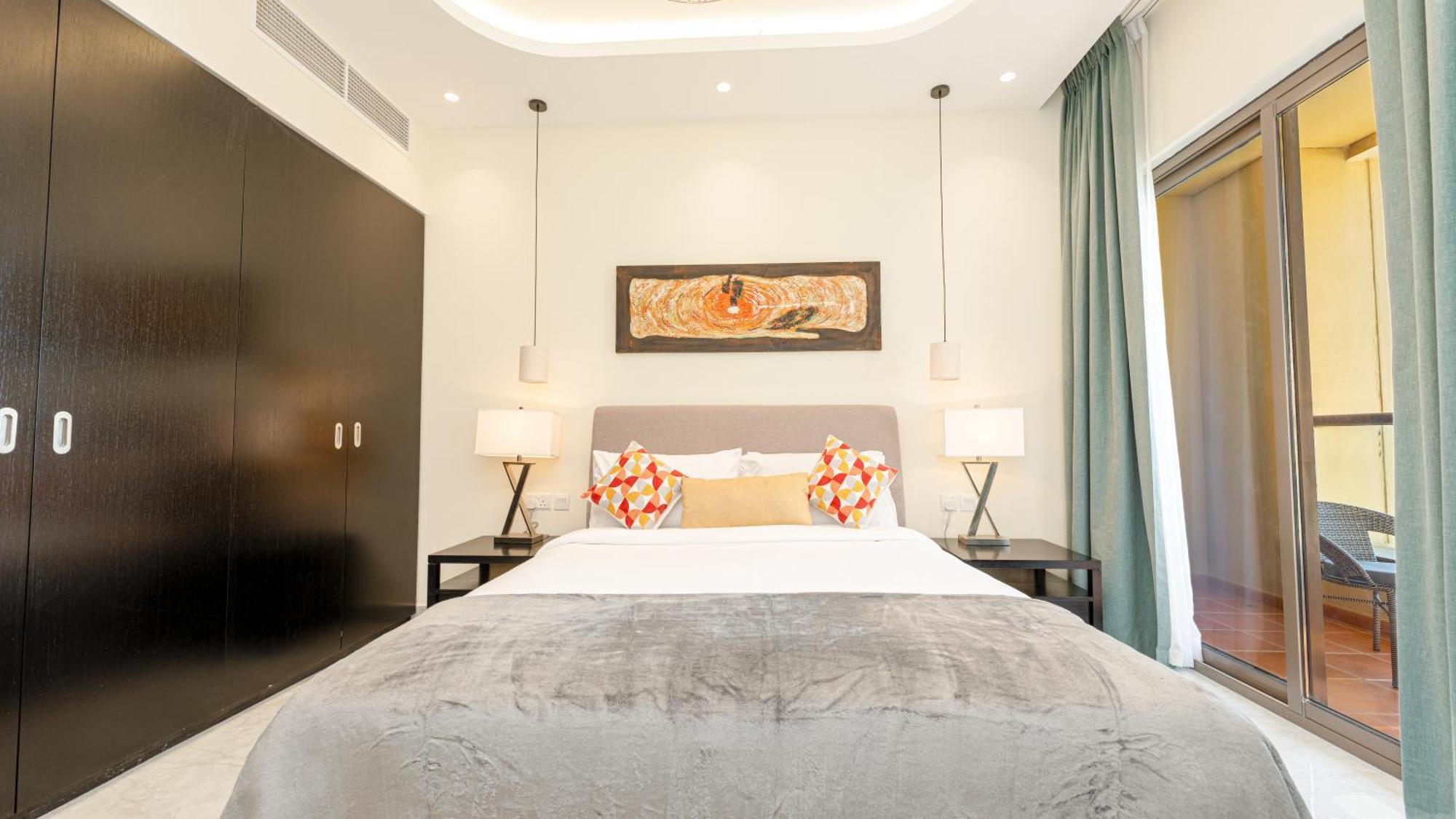 Regent Sea View 2br Jbr Walk - Next To Bluewater Island & Eye Apartment