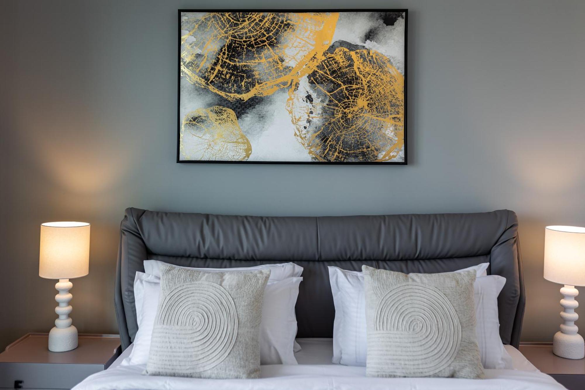 Eden's Homes & - Vida Marina Residences Apartment