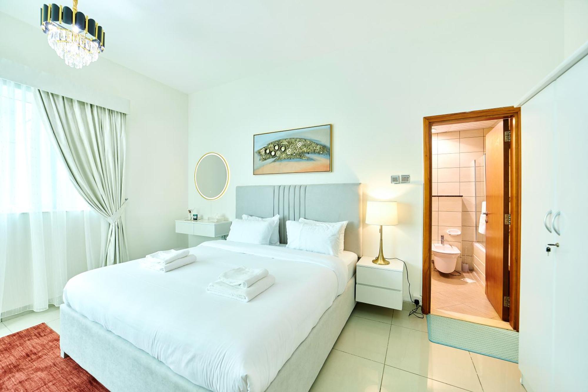 Svizona's 2br In Marina