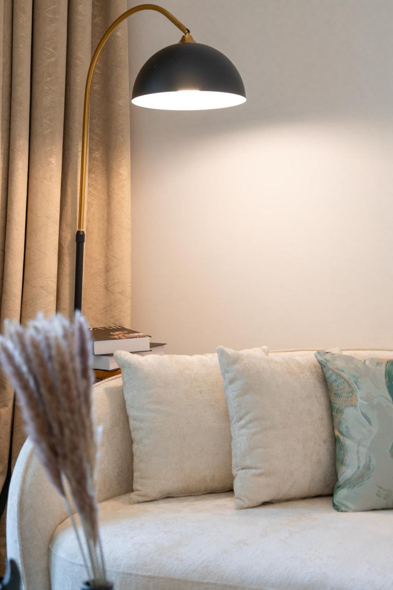 Ina Homes - 1bhk Downtown Views Direct Access To Mall Dubai