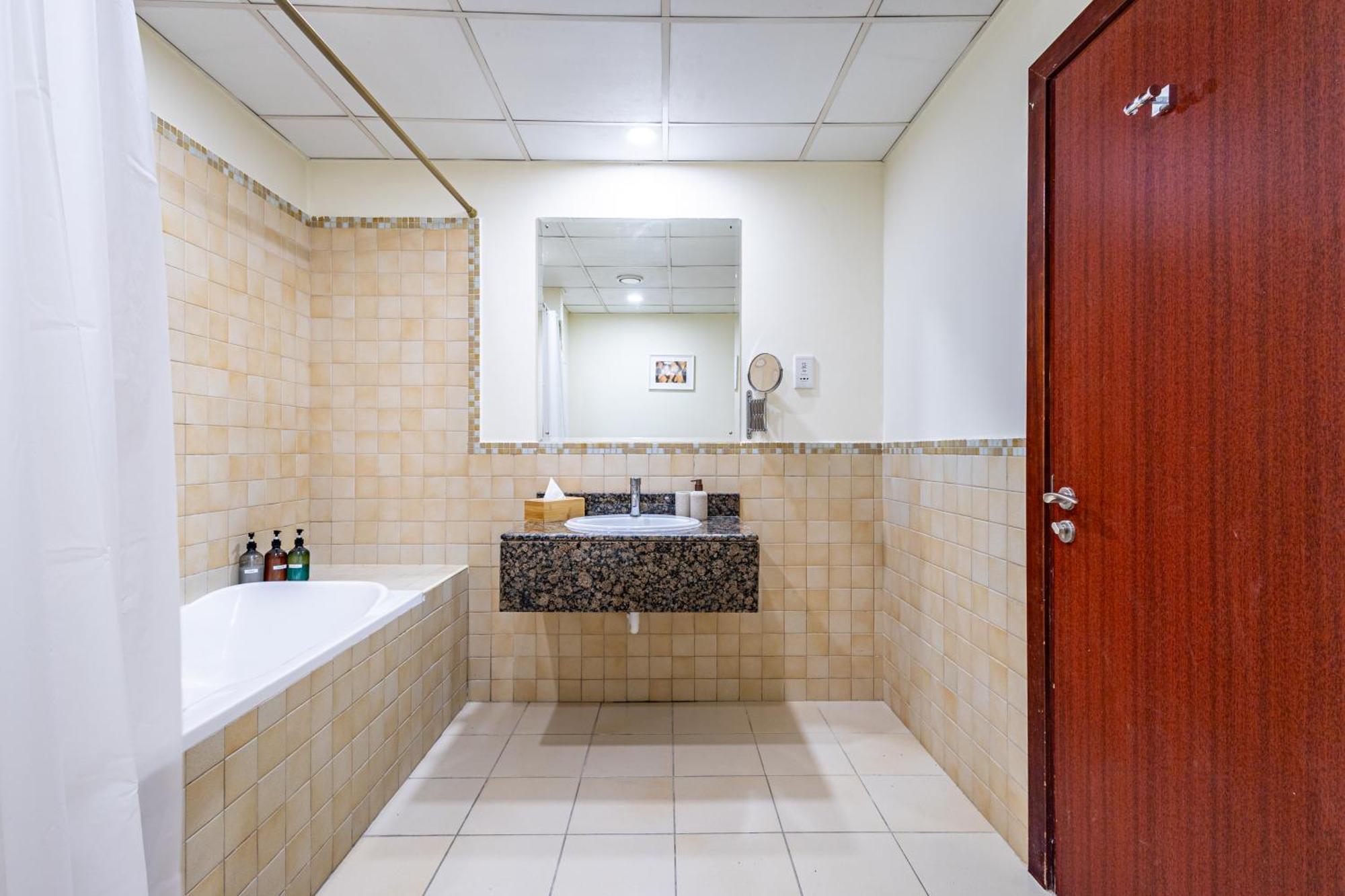Apartment Family & Group Paradise - Jbr 3 Min Walk - Ain Views - Heart Of Jbr - 14 People *
