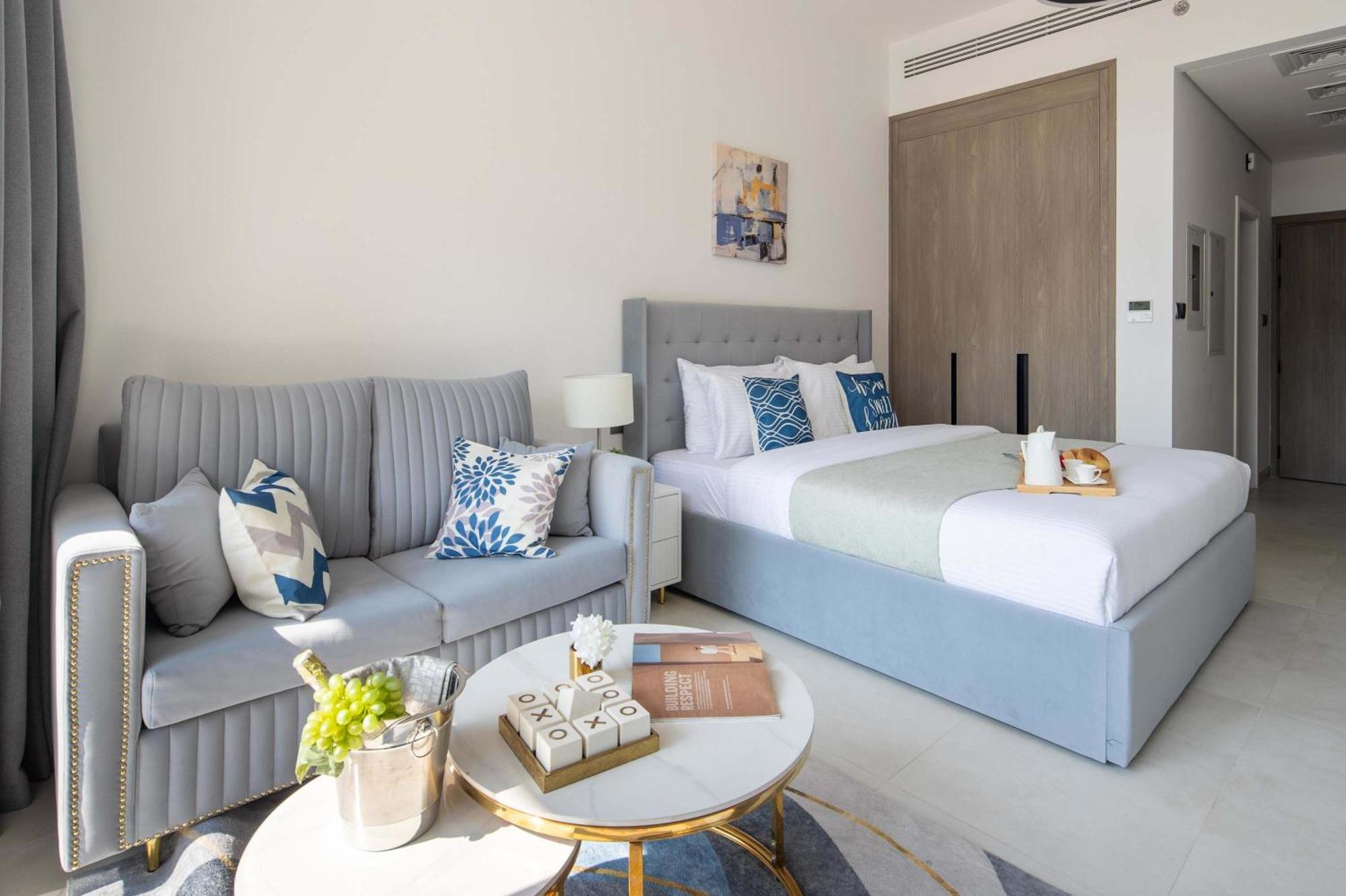 Frank Porter - Legacy By Sunrise Apartment Dubai