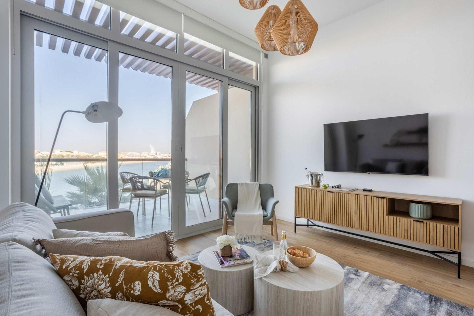 Frank Porter - Palm Views East Apartment *