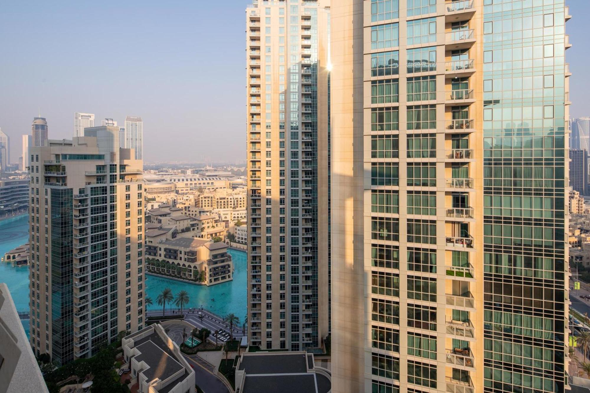Frank Porter - Boulevard Tower 1 Apartment *