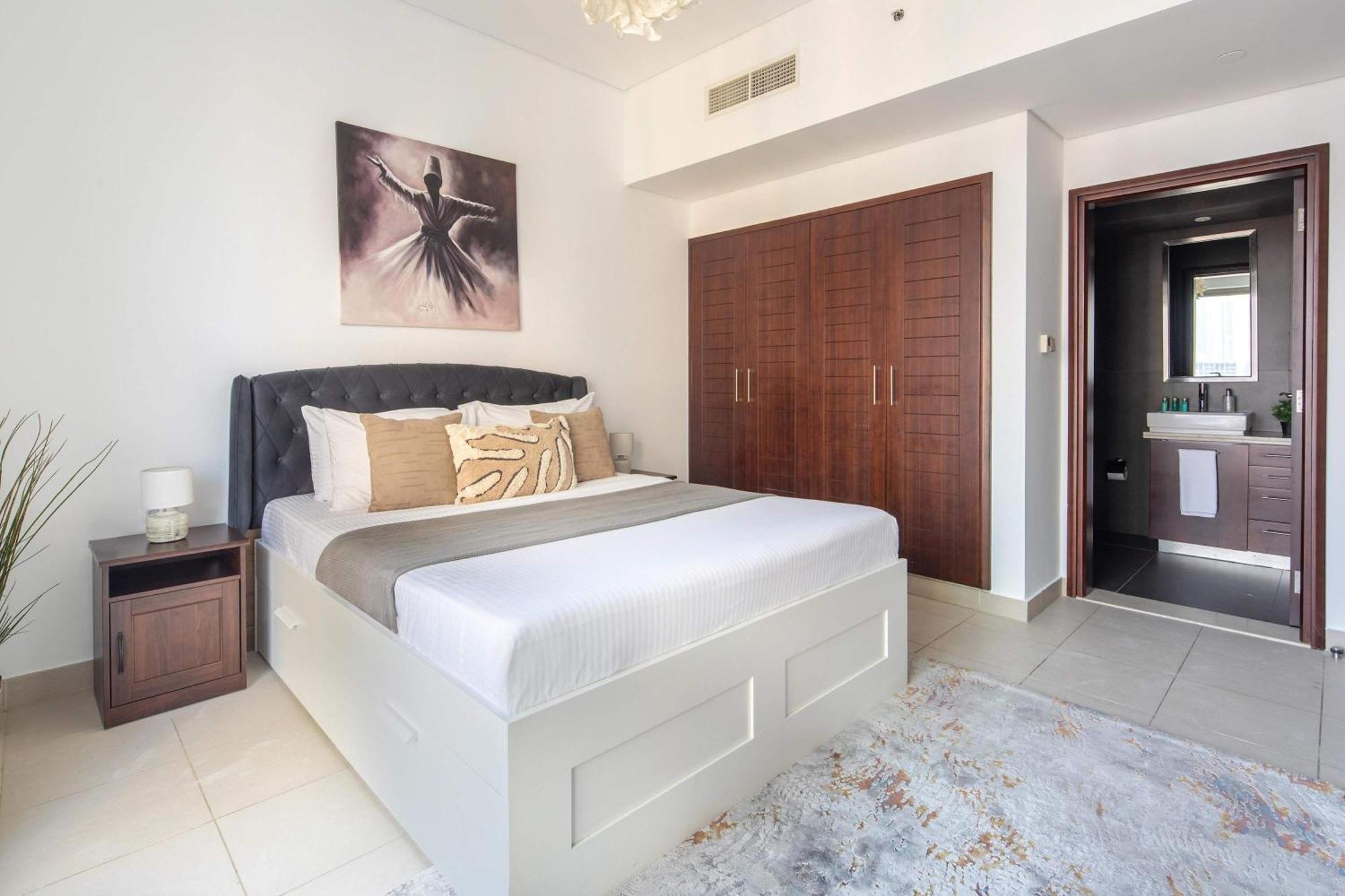 Frank Porter - Boulevard Tower 1 Dubai