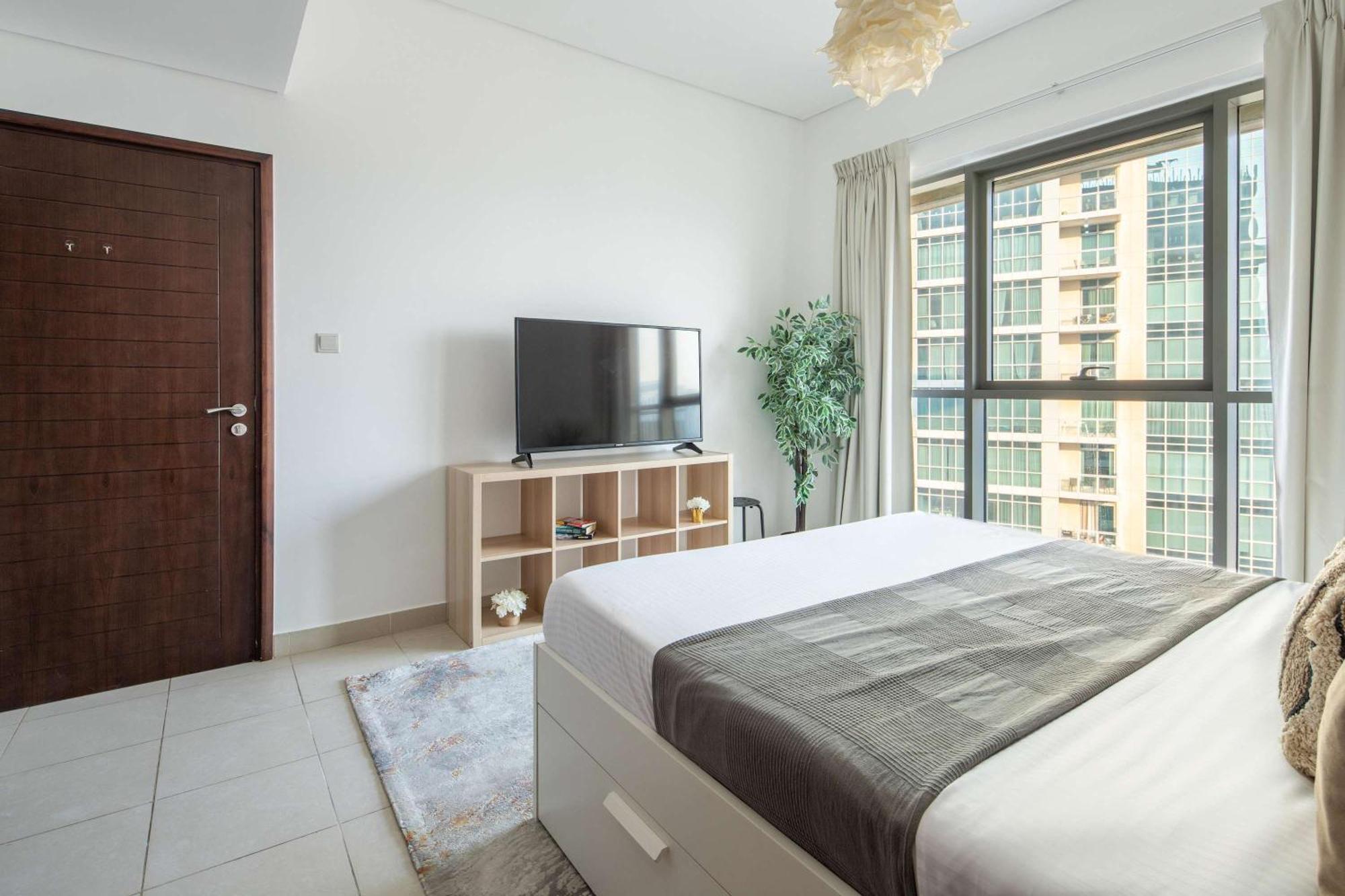 Frank Porter - Boulevard Tower 1 Dubai