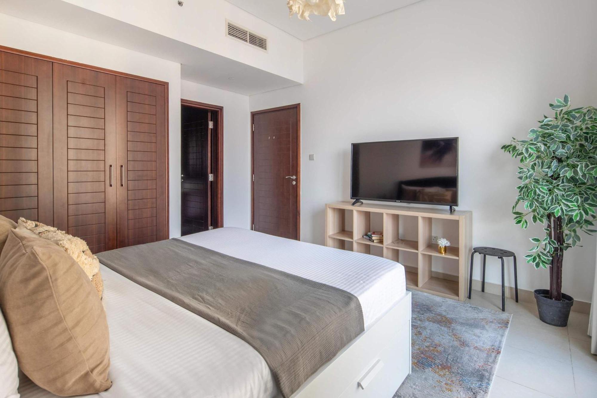 Frank Porter - Boulevard Tower 1 Apartment