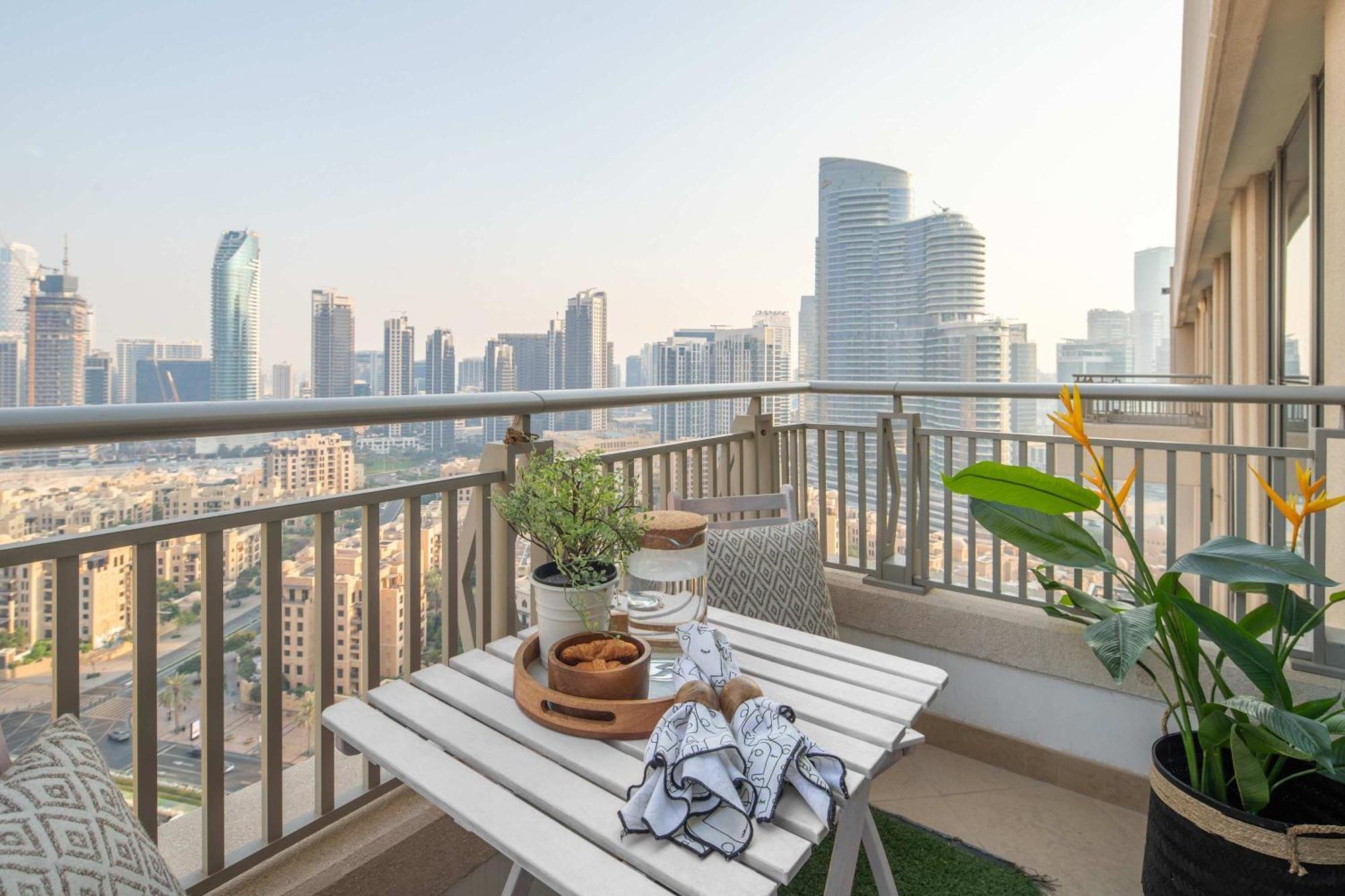 Frank Porter - Boulevard Tower 1 Dubai