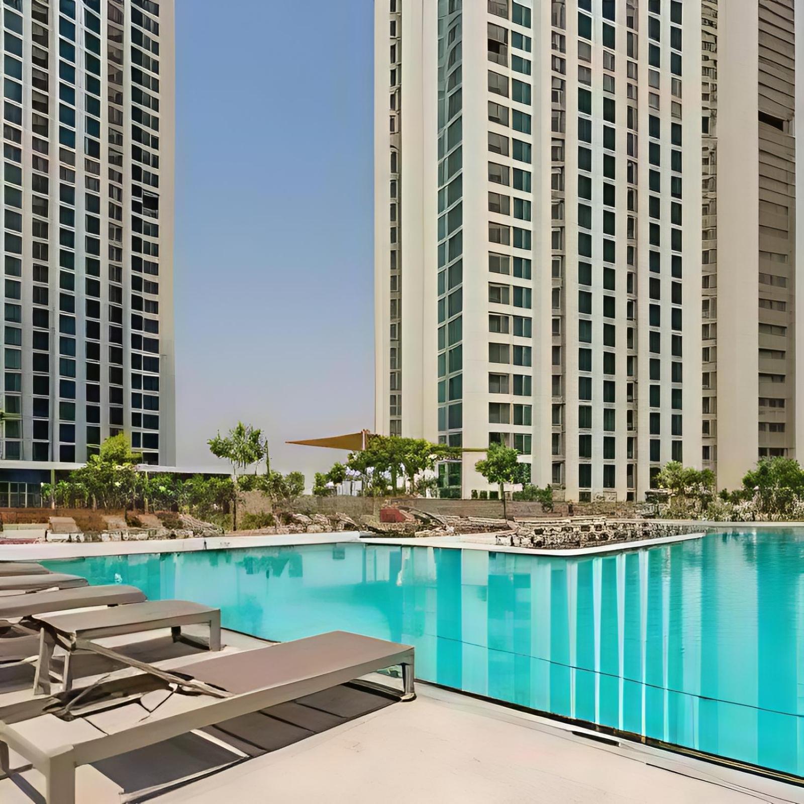 Chic & Luxurious With Burj Khalifa View Dubai
