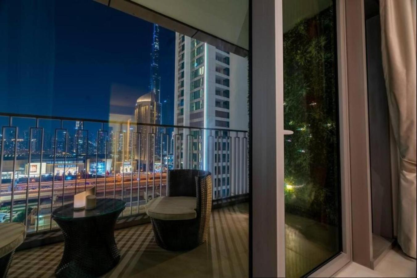 Chic & Luxurious With Burj Khalifa View Dubai