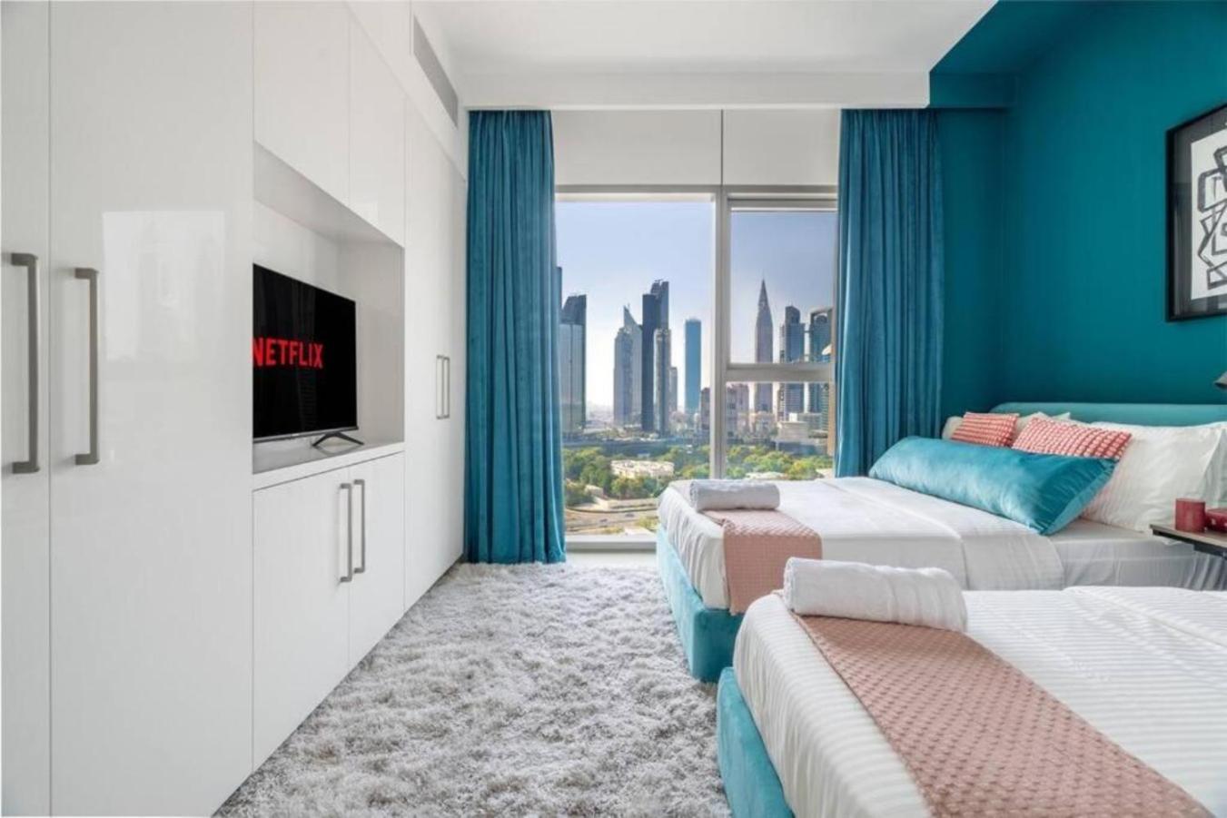 Chic & Luxurious With Burj Khalifa View Apartment *