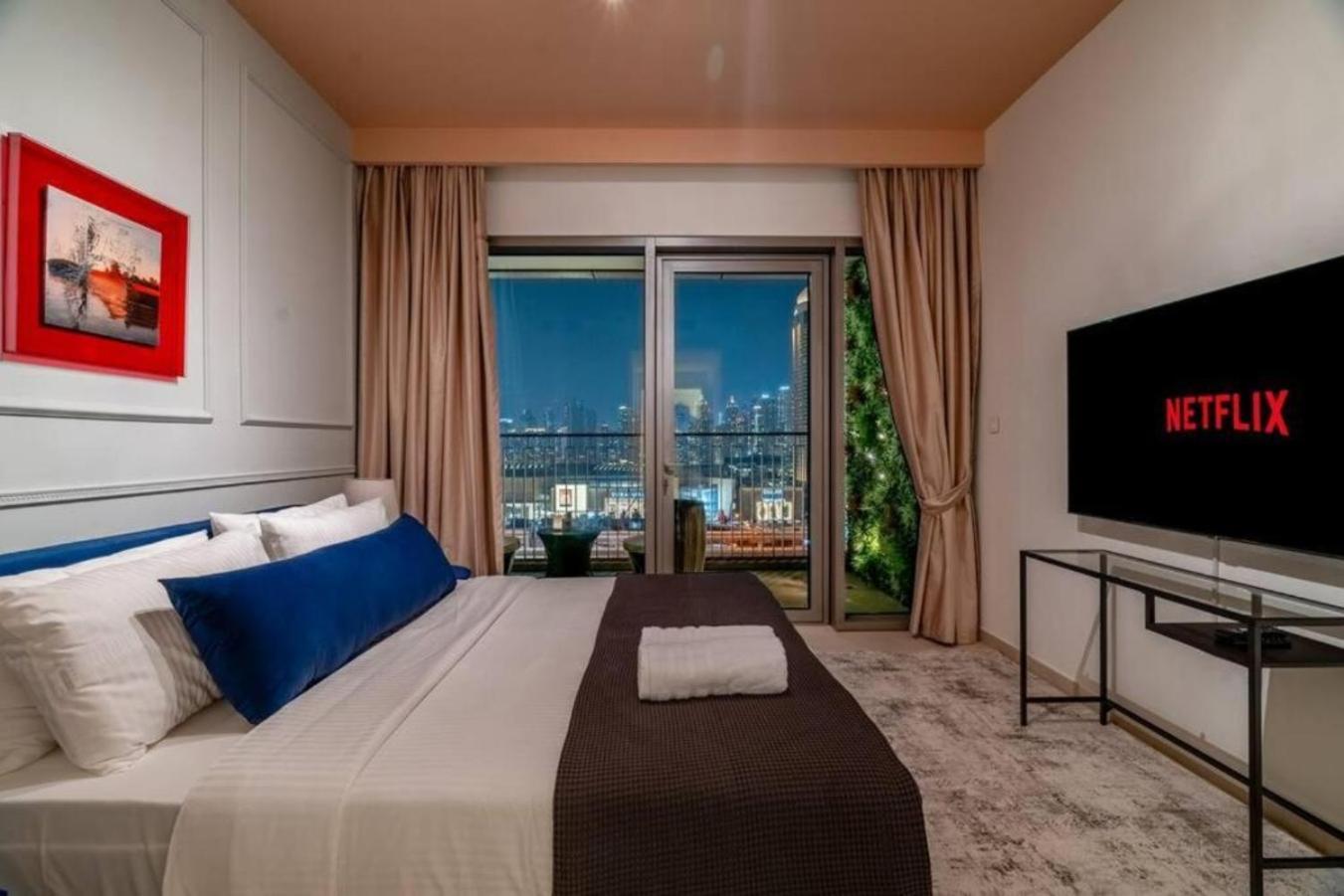 Chic & Luxurious With Burj Khalifa View