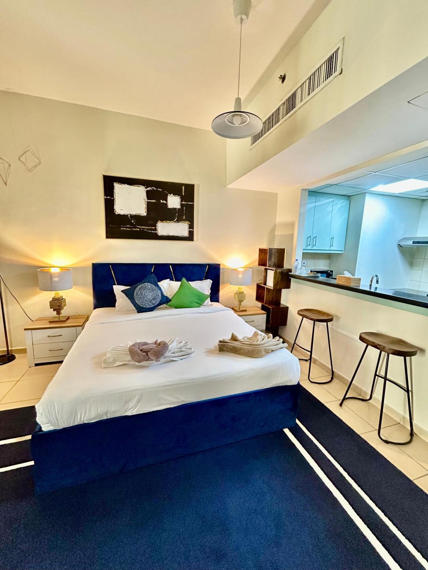 Charming Spacious In The Heart Of Jbr By Sweet Homes Holiday home