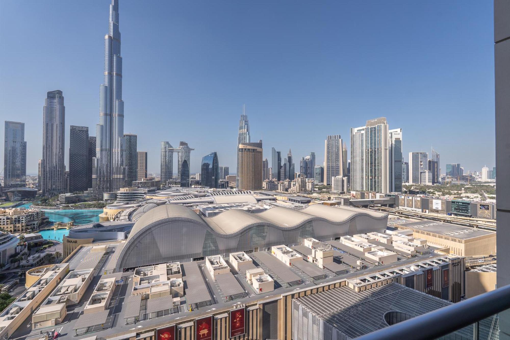 Apartment Downtown Elegance - 1br With Unmatched Burj Khalifa Views *