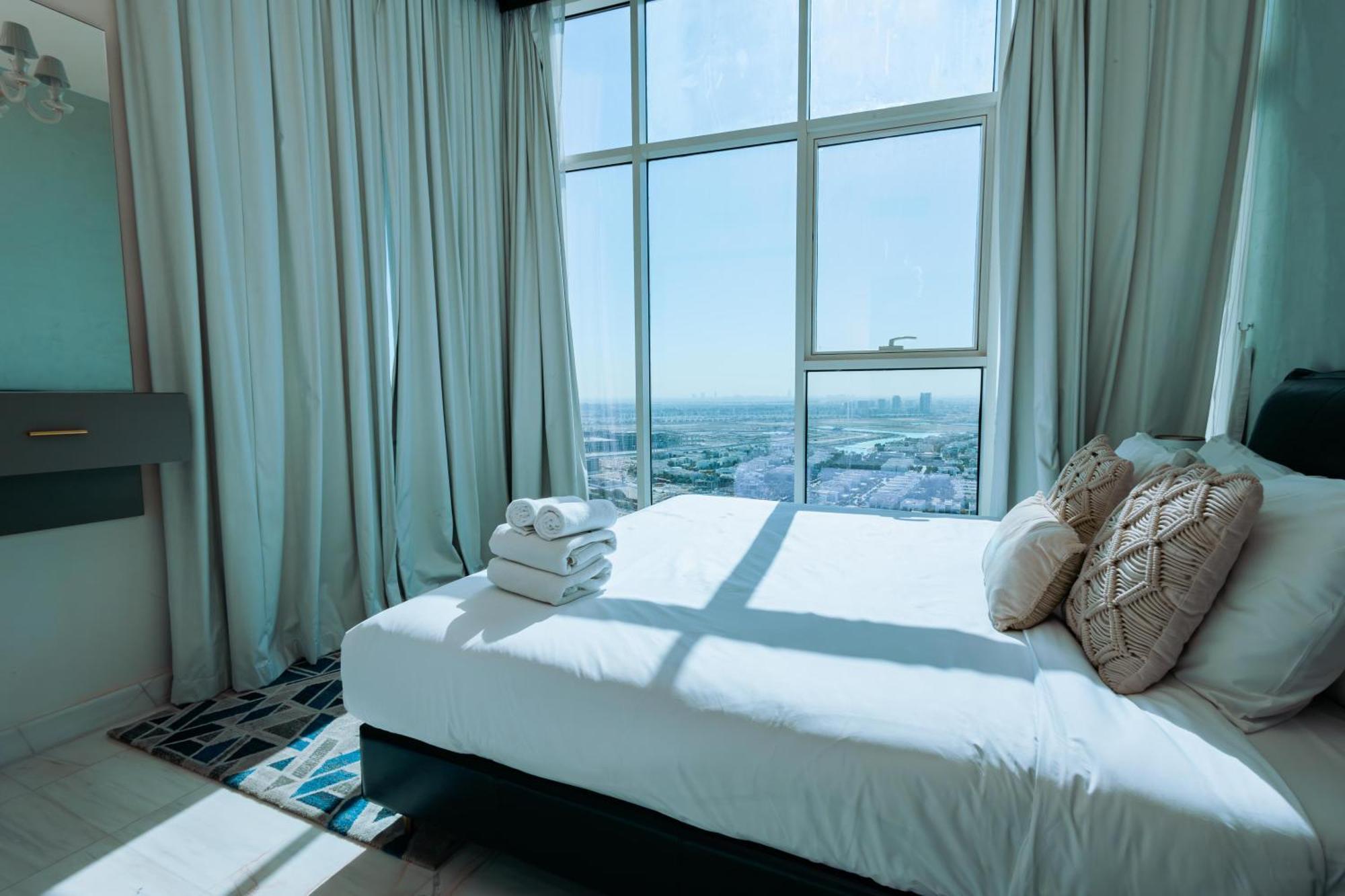 Welhome - Opulent Retreat With Panoramic Cityscape Views Apartment *