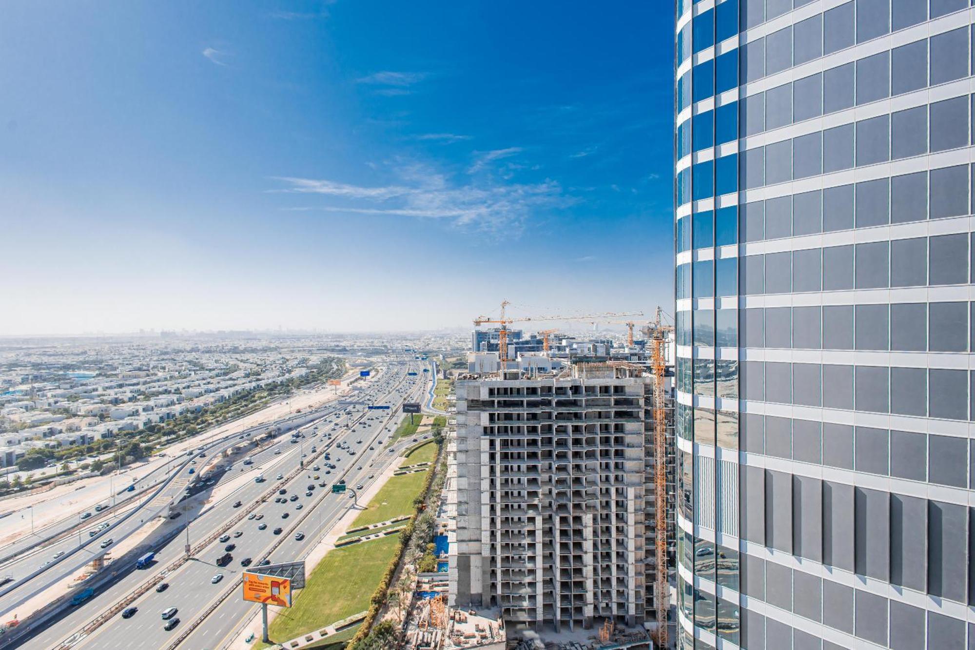 Welhome - Opulent Retreat With Panoramic Cityscape Views