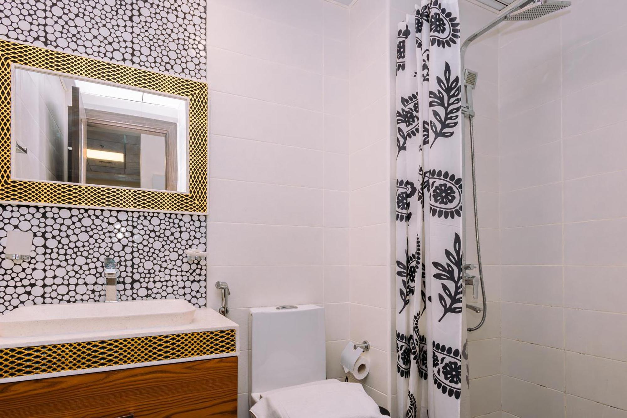 Welhome - Opulent Retreat With Panoramic Cityscape Views Apartment