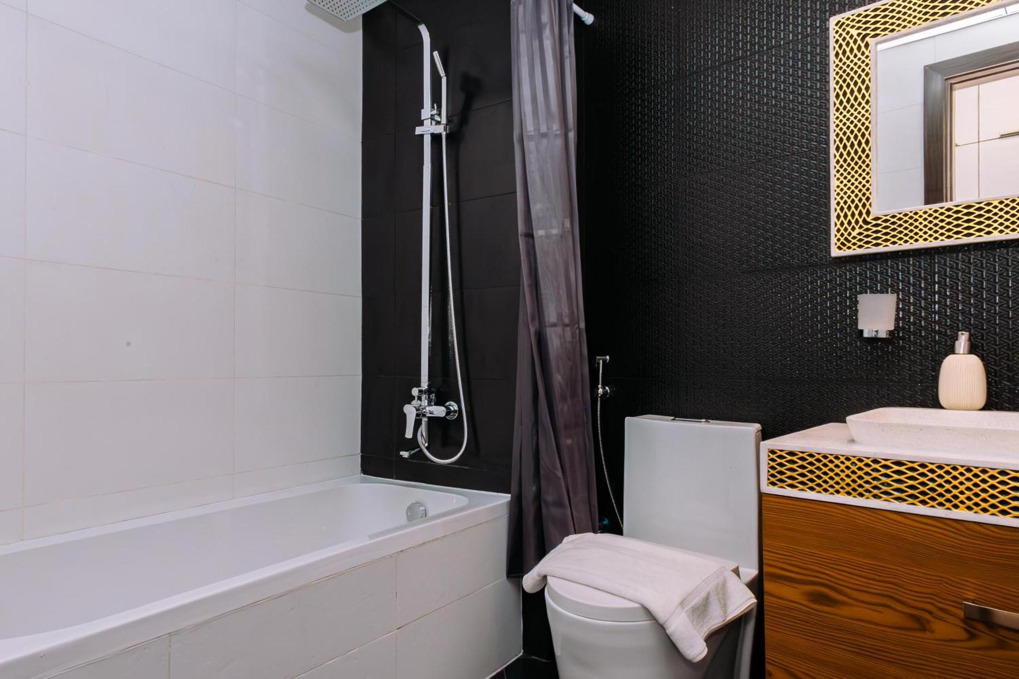Welhome - Opulent Retreat With Panoramic Cityscape Views Apartment *