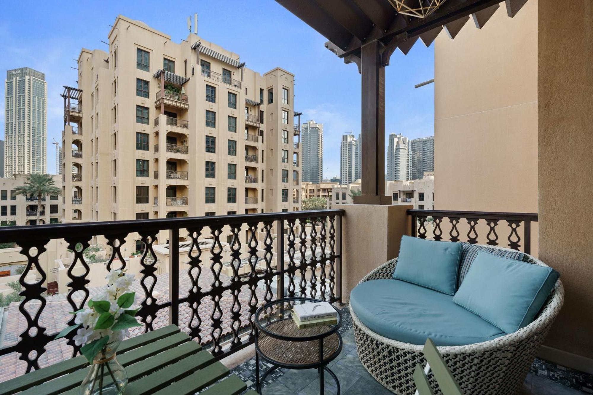 Serene 1br In Zanzebeel 1 With Burj Khalifa View Dubai