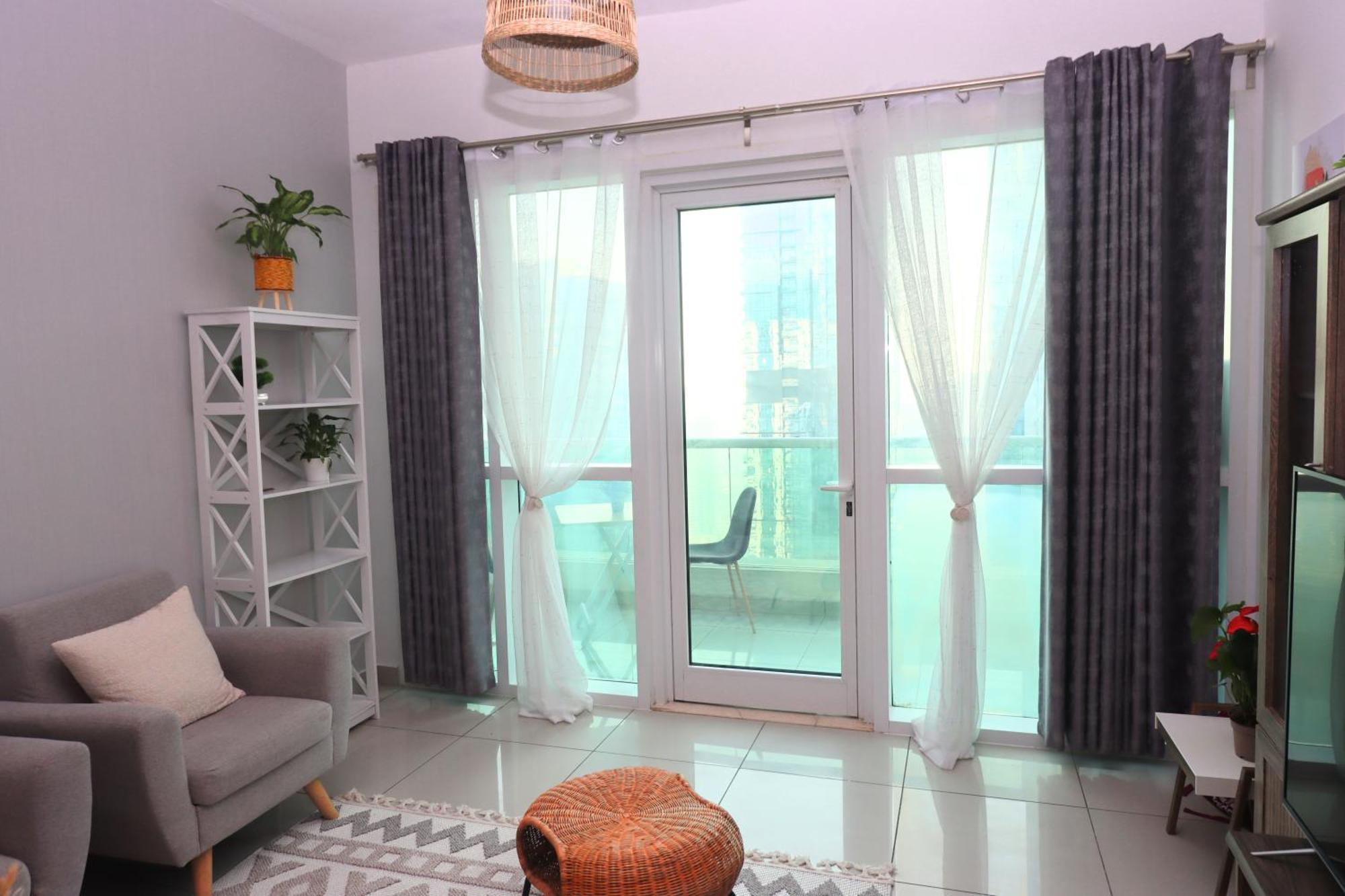 Vista Lavisha Vacation - Elegant 1bdr With Stunning Sea View And Partial Canal View Apartment *