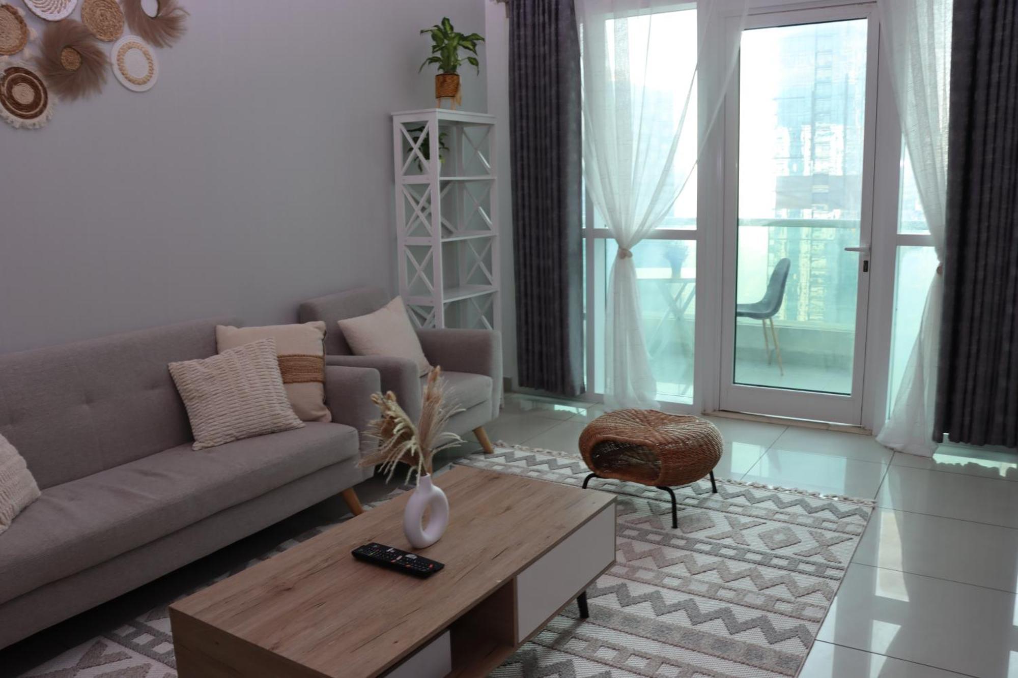 Vista Lavisha Vacation - Elegant 1bdr With Stunning Sea View And Partial Canal View *