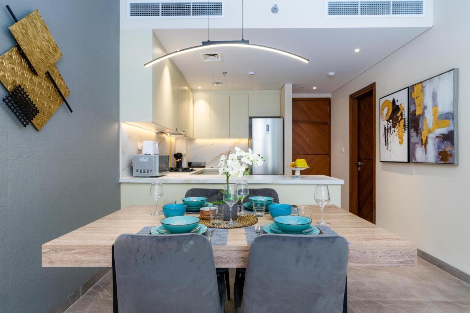 Apartment White Sage New Large 1br At Jvc