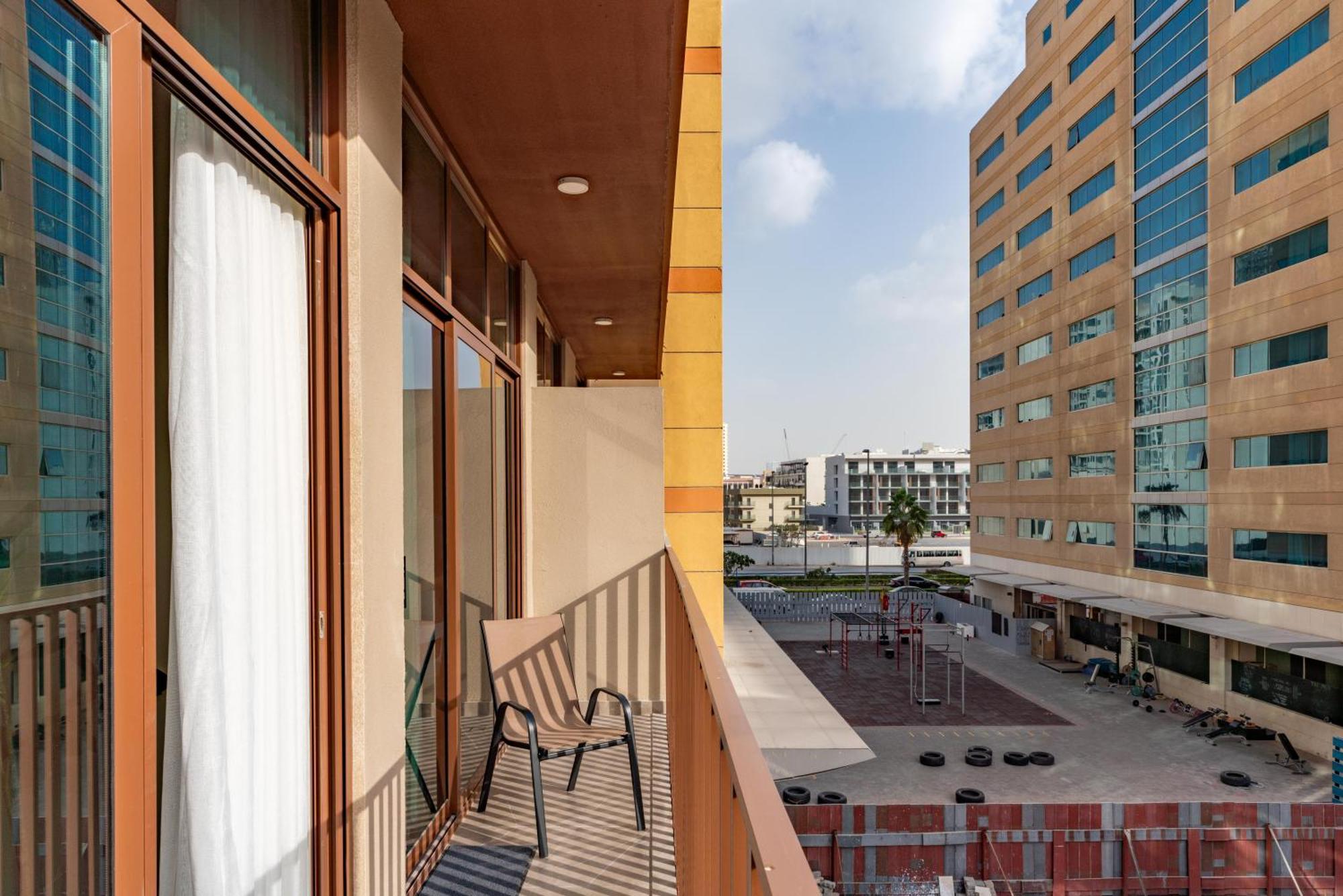 Apartment White Sage New Large 1br At Jvc