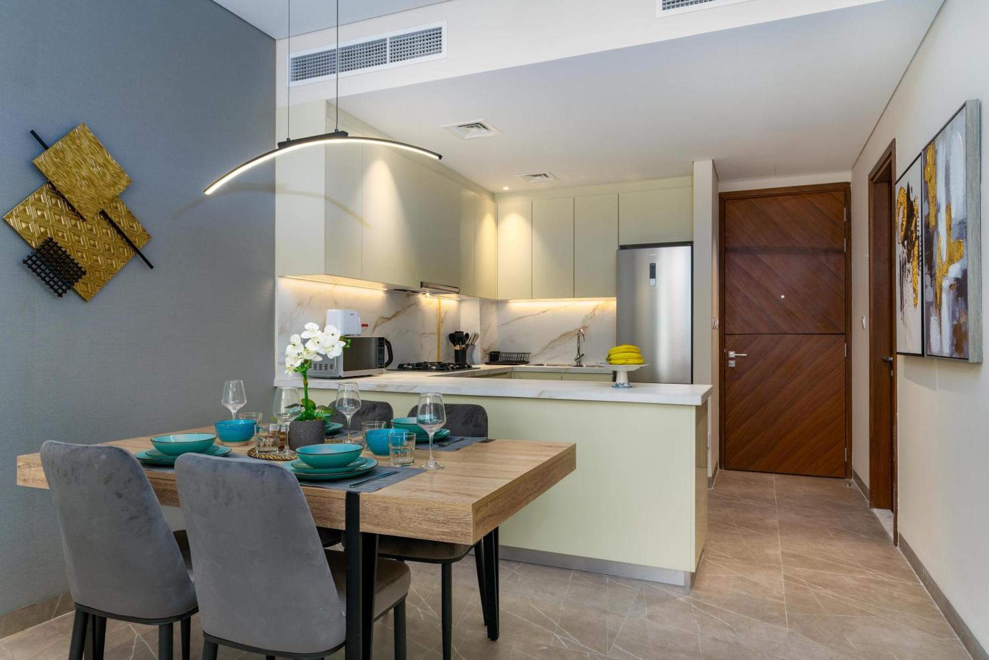 White Sage New Large 1br At Jvc Apartment
