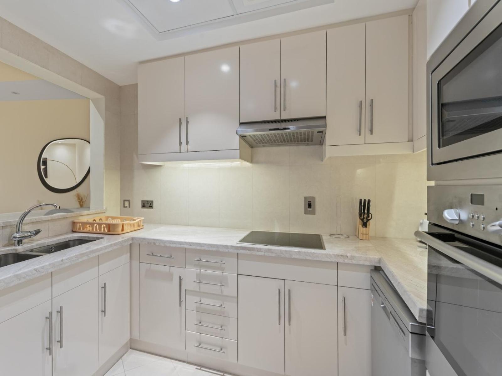 Cozy And Relaxing 2bdr In Trident - Marina Apartment Dubai