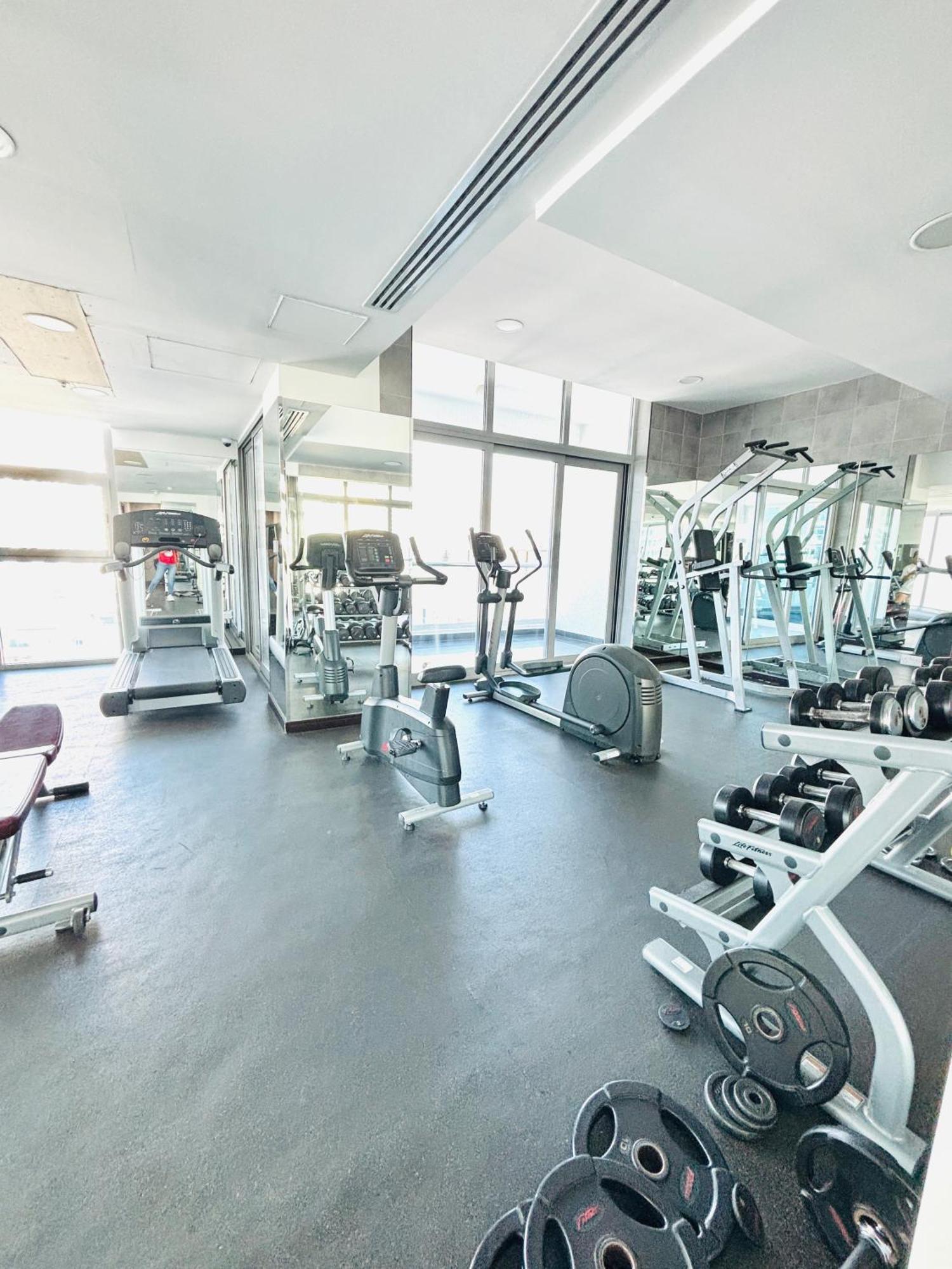 Luxury One Bedroom In Marina Apartment *