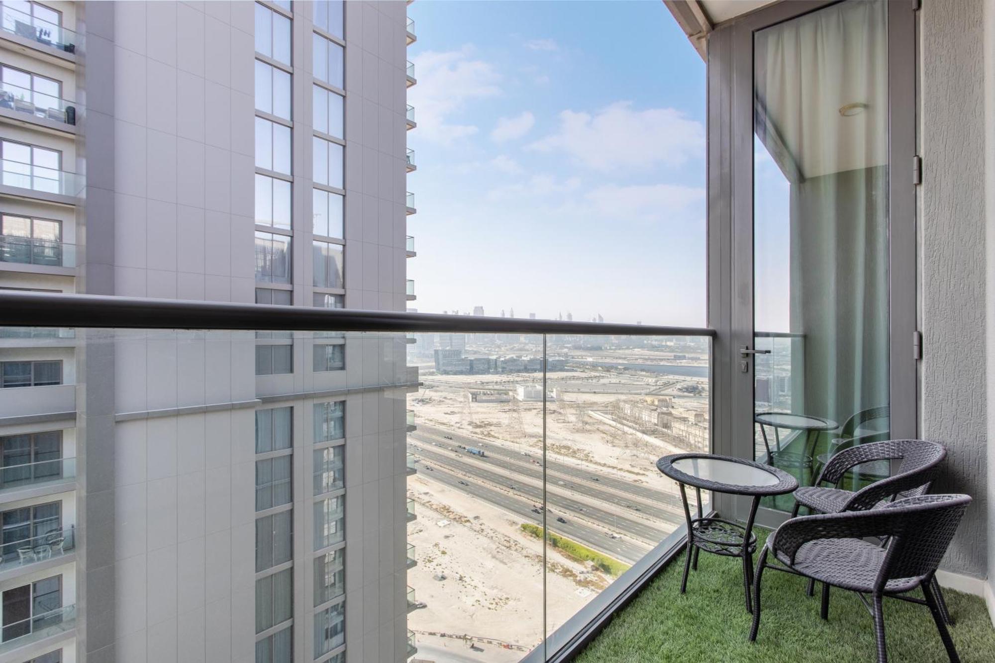 By Latinem Luxury 2br Cv A2713 Near Mall Dubai