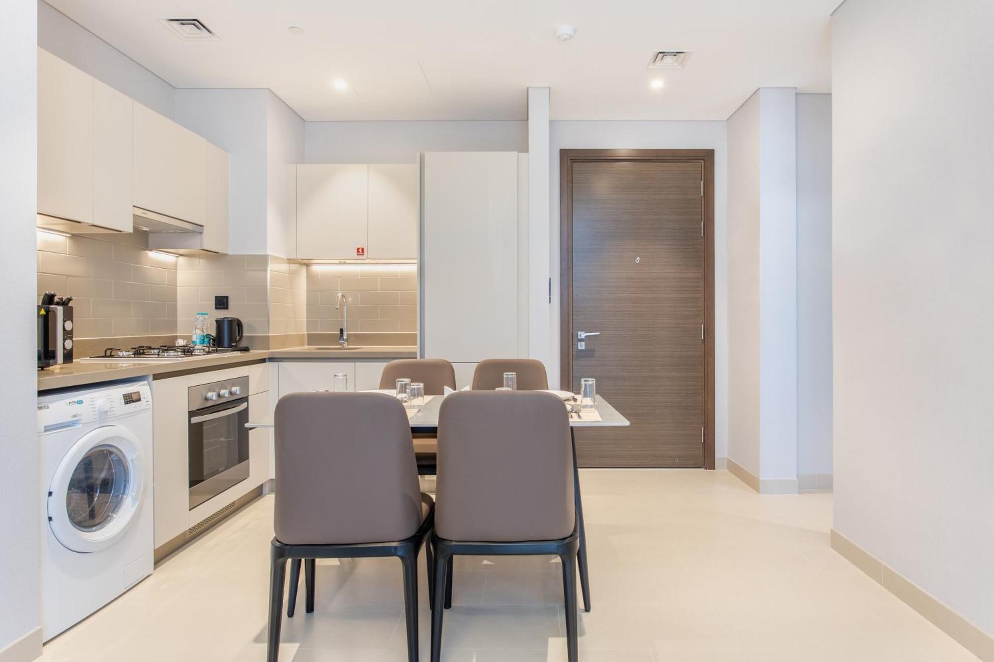 Apartment By Latinem Luxury 2br Cv A2713 Near Mall Dubai