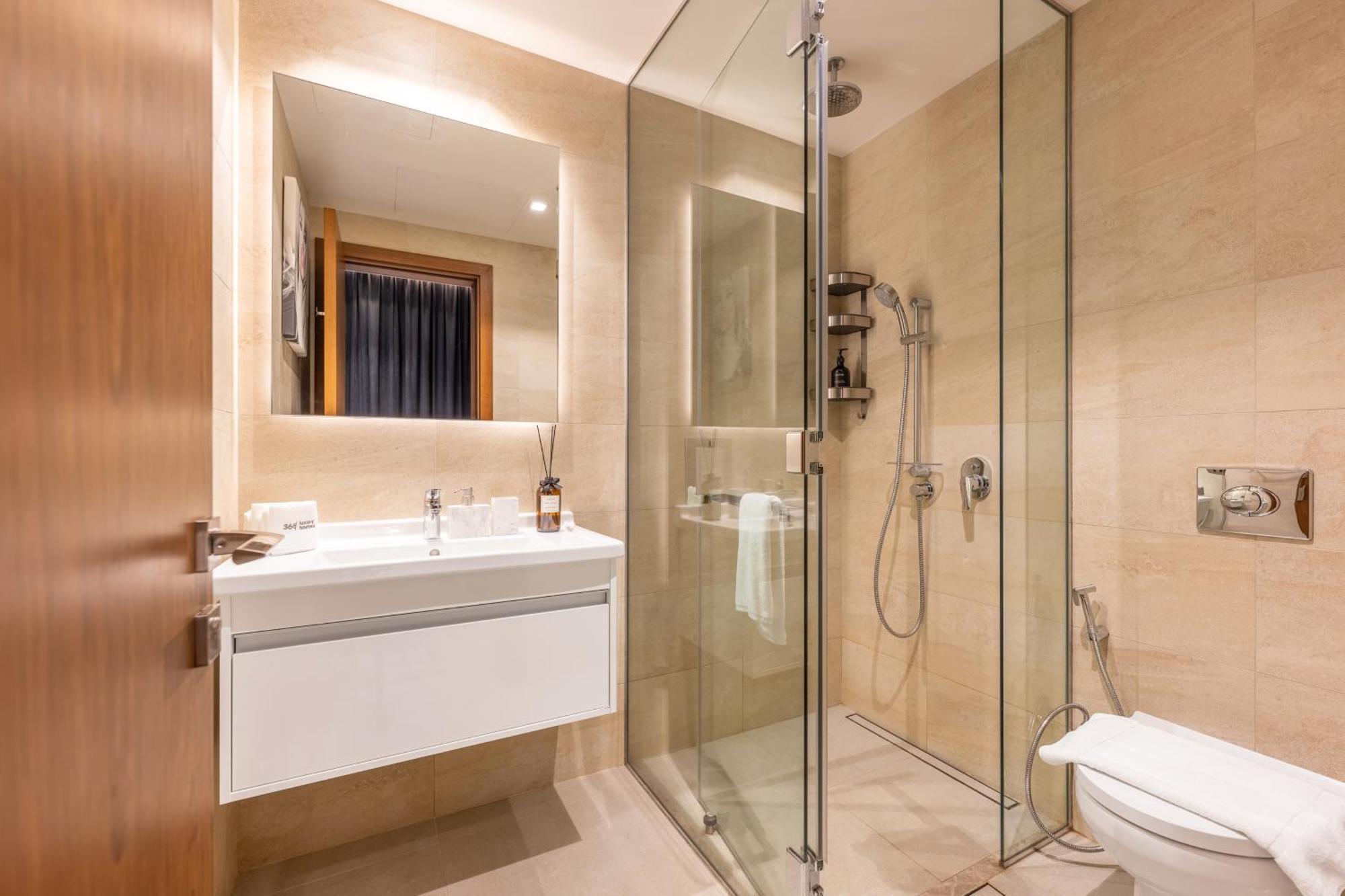 Apartment Exclusive Marina - Posh 3br With Stunning Views Dubai